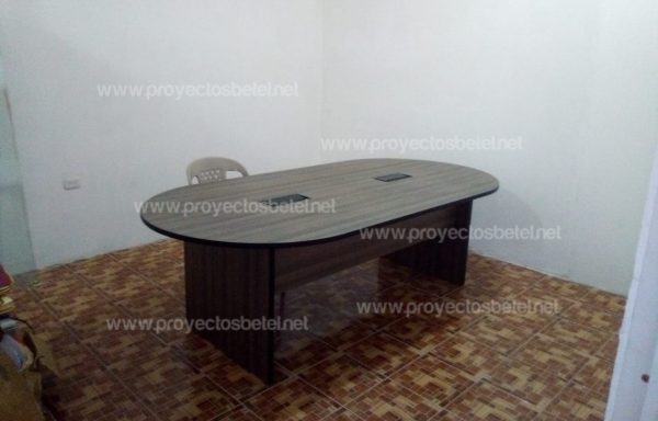 Mesa eliptica para reuniones fabricada en melamina top engrosado a 1 pulgada