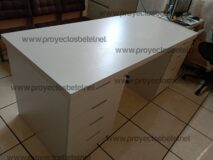 Escritorio ejecutivo con gavetas