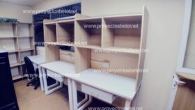 Escritorio o mueble de oficina con aereo