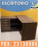 Escritorio fabricado en melamina con credenza en Guatemala por Proyectos Betel