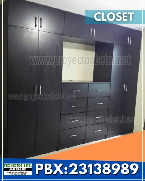 Closet fabricado en melamina por la fabrica de muebles de oficina Proyectos Betel en Guatemala